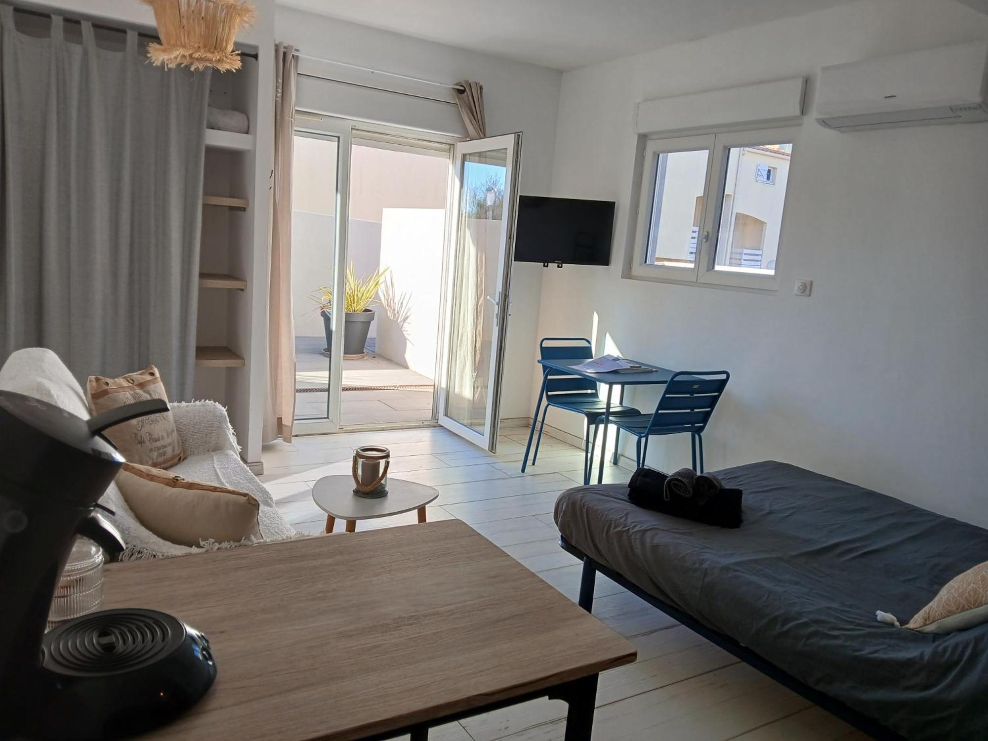 Maison Basalte * Agde
